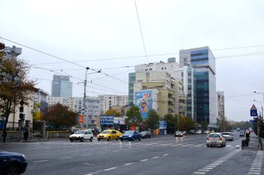 Tipik kentsel peyzaj Merkezi Bükreş - Bükreş'te. Bükreş Romanya başkenti olduğunu. Bucharest var 3 milyon nüfusu ve birçok tarihi kalıntıları.