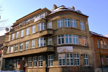 Tipik kentsel peyzaj şehrin Brasov, Transilvanya, Romanya, ülkenin merkezinde bulunan bir ilçedir. 300.000 nüfuslu.