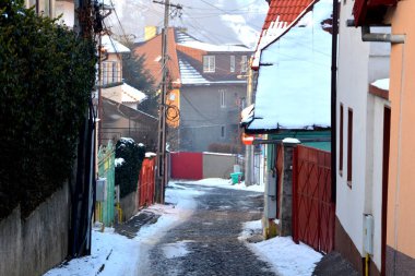 Tipik kentsel peyzaj şehrin Brasov, Transilvanya, Romanya, ülkenin merkezinde bulunan bir ilçedir. 300.000 nüfuslu.