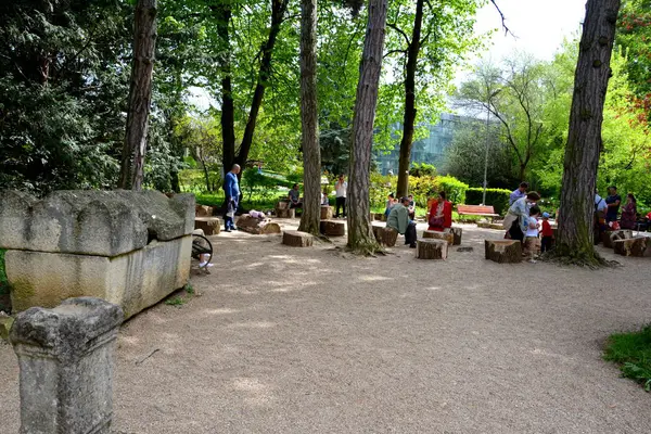 Beelden Als Decor Romeinse Ruïnes Tuin Van Bothanical Cluj Napoca — Stockfoto