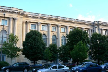 Bükreş 'in merkezinde tipik kentsel peyzaj-Bucuresti. Charest Romanya 'nın başkenti. Bükreş 3 milyon nüfusu ve birçok tarihsel kalıntıları var.