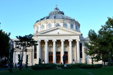 Bükreş 'in merkezinde tipik kentsel peyzaj-Bucuresti. Charest Romanya 'nın başkenti. Bükreş 3 milyon nüfusu ve birçok tarihsel kalıntıları var.