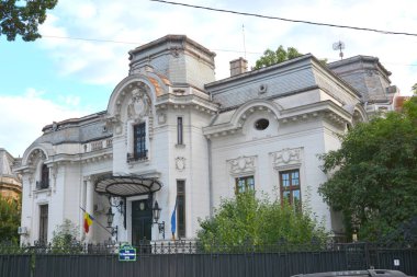 Bükreş 'in merkezinde tipik kentsel peyzaj-Bucuresti. Charest Romanya 'nın başkenti. Bükreş 3 milyon nüfusu ve birçok tarihsel kalıntıları var.