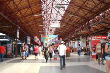 Bükreş 'in merkezinde tipik kentsel peyzaj-Bucuresti. Charest Romanya 'nın başkenti. Bükreş 3 milyon nüfusu ve birçok tarihsel kalıntıları var.