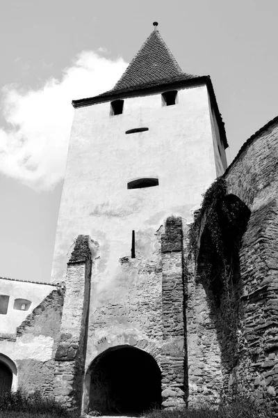 Укріплений середньовічної церкви місті Biertan, Трансільванії. — стокове фото