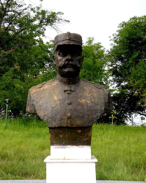 Staty av en hjälte i Marasesti, minnesmärke från den första världskriget — Stockfoto