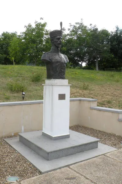 Estátua de um herói em Marasesti, memorial da Primeira Guerra Mundial — Fotografia de Stock