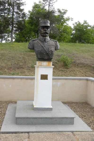 Estatua de un héroe en Marasesti, memorial de la Primera Guerra Mundial —  Fotos de Stock