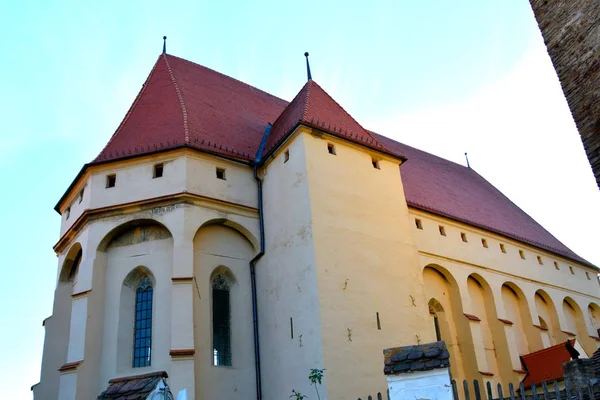 Středověké opevněné Saský kostel Saschiz Keisd, Sedmihradsko — Stock fotografie