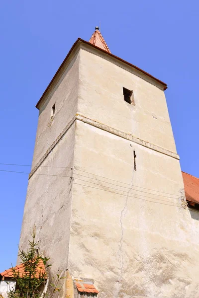 Chiesa fortificata sassone medievale nel villaggio Avrig — Foto Stock