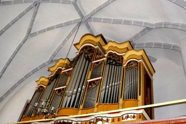 Organ. Ortaçağ Sakson kilise Saschiz Keisd, Transilvanya güçlendirilmiş
