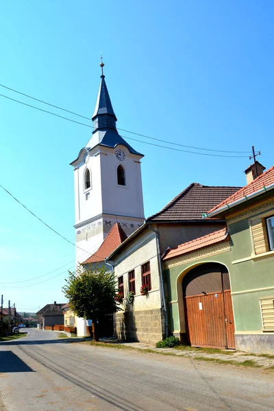 Οχυρωμένη Μεσαιωνική εκκλησία στο Dirjiu, Τρανσυλβανία — Φωτογραφία Αρχείου
