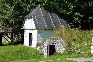 Eski Roma altın madeninden Rosia Montana, Transylvania Müzesi. Rosia Montana, Romanya 'nın Batı Transylvania 'daki Apuseni Dağları 'nda Alba Ilçesi 'nin bir Komününü.