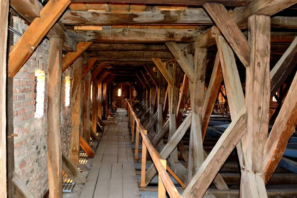 Brücke. mittelalterliche befestigte sächsische Kirche saschiz keisd, Transsilvanien — Stockfoto