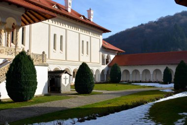 Manastır Sambata, Smbta de Sus, Braov County, Romanya'nın Transilvanya bölgesinde bir Romanya Ortodoks Manastırı