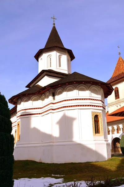 수도원 Sambata, Smbta de Sus, Braov 카운티, 루마니아의 트 랜 지역에서에서 루마니아 정교회 수도원 — 스톡 사진