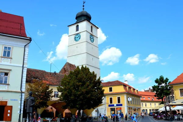 Tržní náměstí. Typická Městská krajina ve městě Sibiu, Transylvánie — Stock fotografie