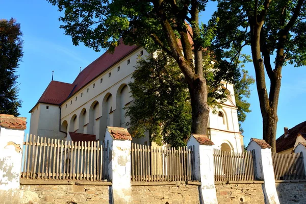 Medeltida befäst saxiska kyrkan Saschiz Keisd, Transsylvanien — Stockfoto