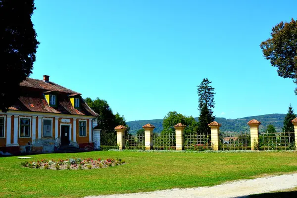 Park Baron von Brukenthal Palace w Avrig, Transylwania — Zdjęcie stockowe