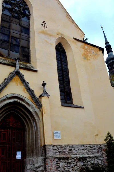 Alte mittelalterliche sächsische lutherische Kirche in Sighisoara, Transsilvanien, Rumänien — Stockfoto