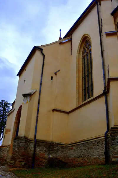 Velha igreja luterana medieval de Sighisoara, Transilvânia, Romênia — Fotografia de Stock