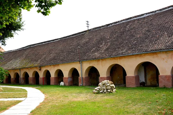 Iglesia medieval fortificada de Saxon Codlea, la más grande de la región histórica de Burzenland, Transilvania, Rumania . — Foto de Stock