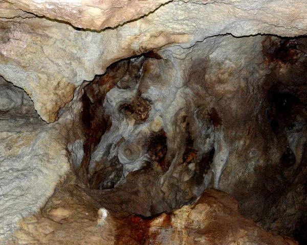 Cueva de Ionele, Montañas Apuseni, Transilvania —  Fotos de Stock