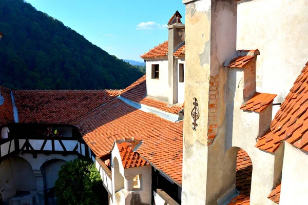 Kasteel van Bran, thuis van Dracula, Brasov, Transsylvanië, Roemenië — Stockfoto