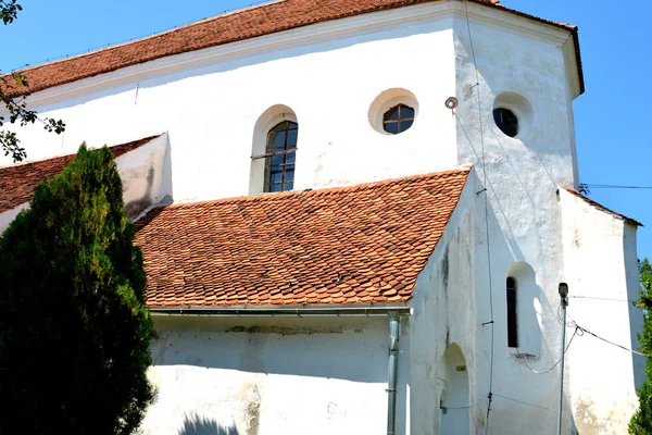 Gamla medeltida saxiska evangelic kyrkan i Halmeag (Transsylvanien) — Stockfoto