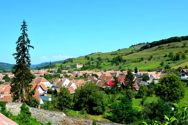 Maison de campagne typique dans le village saxon Biertan, Transylvanie, Roumanie — Photo