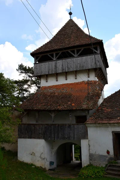 Iglesia medieval fortificada de Saxon en Ungra, una comuna en el condado de Brasov, Rumania —  Fotos de Stock