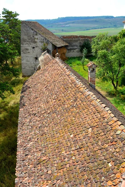 Saxiska befästa medeltidskyrka i Ungra, en kommun i Brasov län, Rumänien — Stockfoto