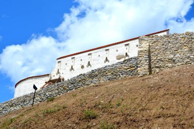Feldioara köyünde Ortaçağ Germen Kalesi
