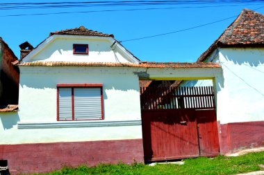 Tipik evleri Sakson Köyü Ungra, Transilvanya, Romanya