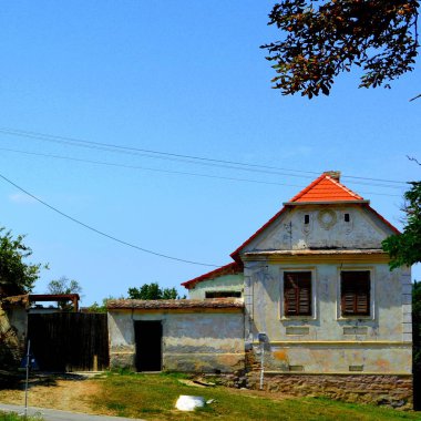 Veseud, Zied tipik kırsal manzara. Köylü evleri.