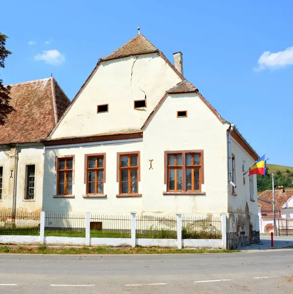 Typische ländliche Landschaft und Bauernhäuser in vrd, wierd, viert, Transsilvanien, Rumänien — Stockfoto