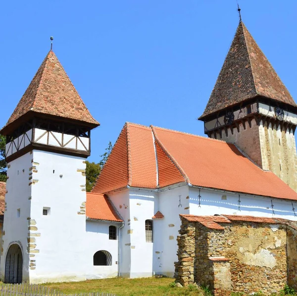 Opevněné středověké Saské evangelický kostel v Veseud, Lucie, Sedmihradsko, Rumunsko — Stock fotografie