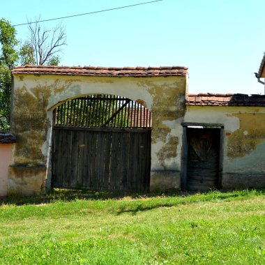 Tipik kırsal manzara ve köylü evlerde Merghindeal - Mergenthal Köyü, 