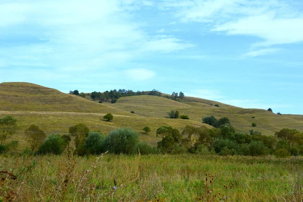 Typical rural landscape in the plains of Transylvania, Romania — Stock Photo, Image