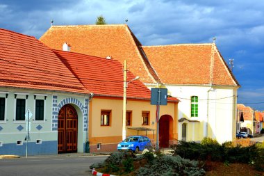 Romanya 'nın Transilvanya, Garbova kentindeki tipik kırsal alan ve köylü evleri. Yerleşim yeri Sakson koloniciler tarafından 12. yüzyılın ortalarında kuruldu.