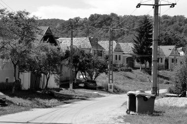 Alma Vii (Almen) Transilvanya, Romanya'da tipik kırsal peyzaj ve köylü evleri. Yerleşim Sakson kolonistleri tarafından 12.