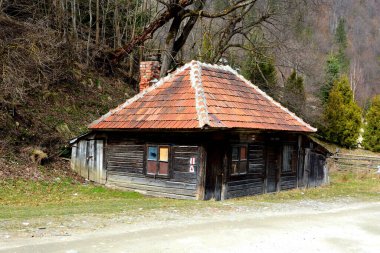 Piatra Craiului, Karpat Dağları, Transilvanya 'da, baharda güneşli bir günde