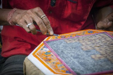  Küçük at kuyruğu ile