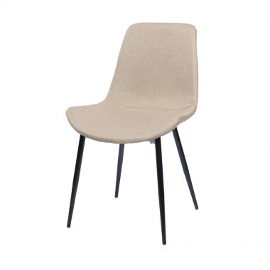 Beyaz arkaplanda izole edilmiş sandalye