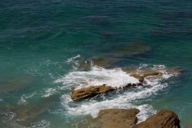 Cape Trafalgrar turkuaz deniz okyanus beyaz foa, arka plan görünümü