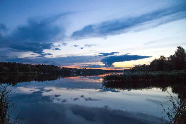 Zachód słońca lato jezioro niebo odbicie — Zdjęcie stockowe