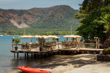 dağlarda denizde yaz Restoran