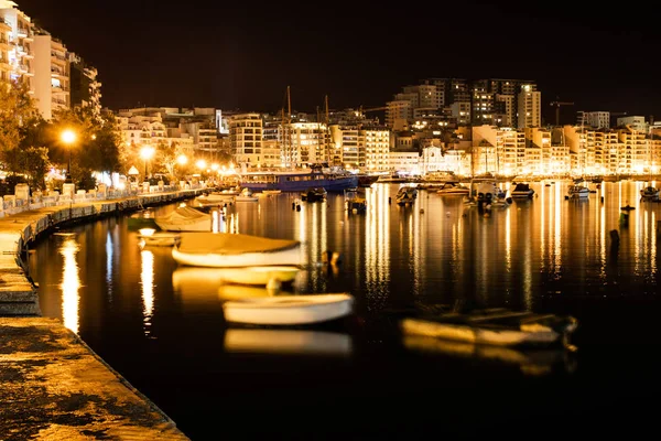 Пейзаж Слимы Ночью Мальта — стоковое фото