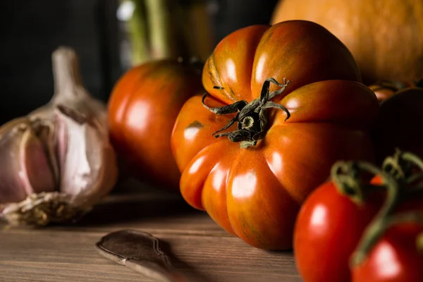 Detalhe Macro Tomate Rafe Jogo Verduras — Fotografia de Stock