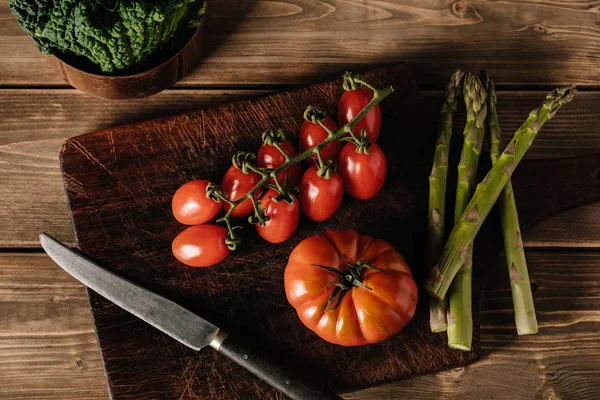 Legumes Deliciosos Frescos Uma Mesa Madeira Vista Superior Conjunto Rústico — Fotografia de Stock